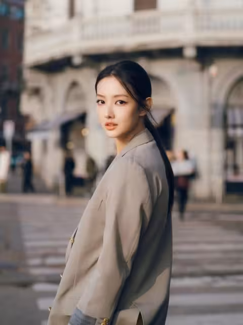 TVB花旦米蘭時裝秀大曬長腿！谷愛凌唐嫣宋雨琦同場比美！楊冪撞衫韓星？