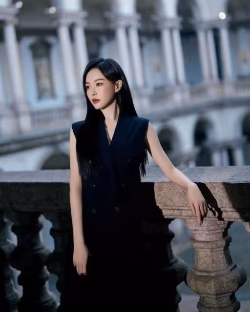 TVB花旦米蘭時裝秀大曬長腿！谷愛凌唐嫣宋雨琦同場比美！楊冪撞衫韓星？
