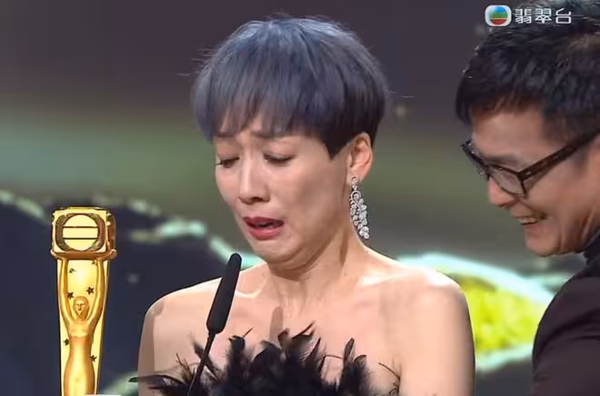 TVB女星自曝奪視後卻遭冷待!無戲可拍陷事業低谷!感慨:真的沒工作零收入