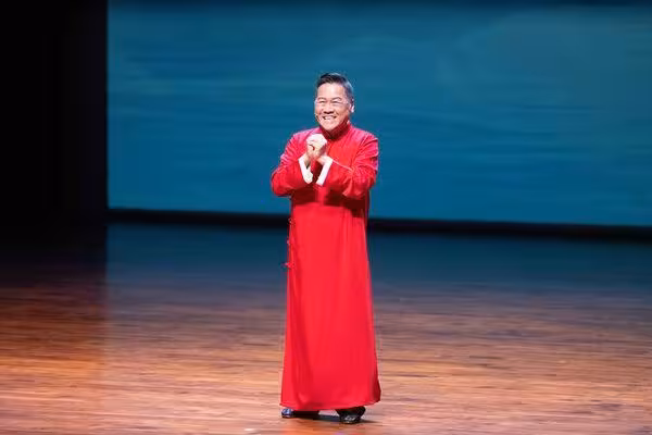 王傳一回外婆家鄉講相聲…開場起火爆衝突 演到一半大咖嘉賓現身