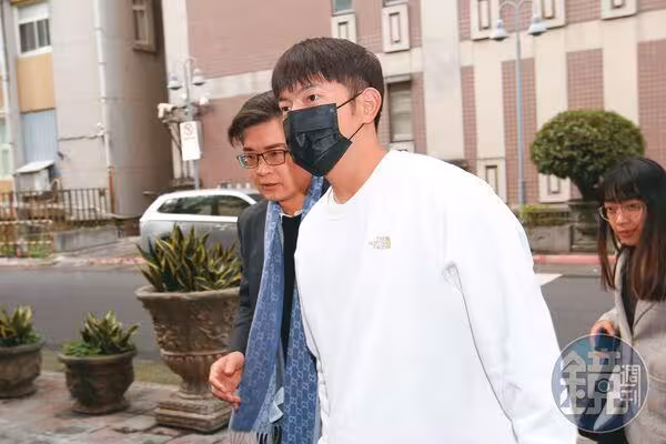 宥勝離婚疑避人耳目! 帶林慈惠赴日本滑雪…友人PO大合照露餡