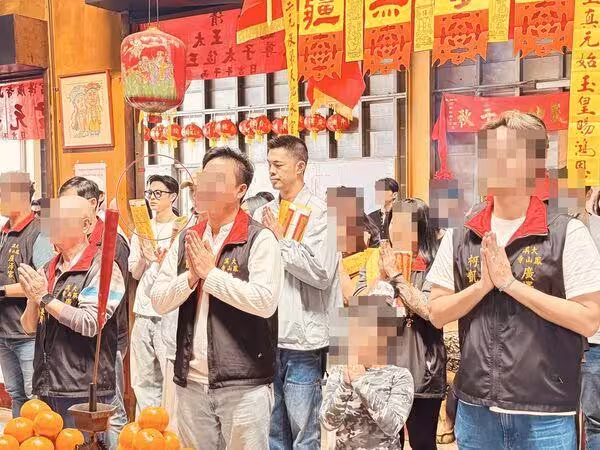 王子合體粿粿開工團拜「他人也在現場」 男星親睹過程全說了!