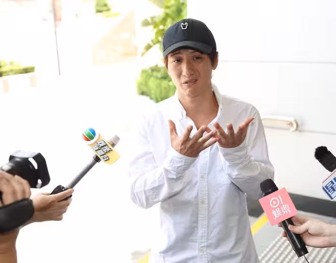 香港「世紀渣男」第二任太太親證辦離婚！另一女團成員怒斥被欺騙感情：他說已離婚