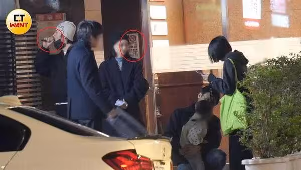 許光漢單身赴約!男神朋友圈超狂 抽加熱煙一舉動曝體貼