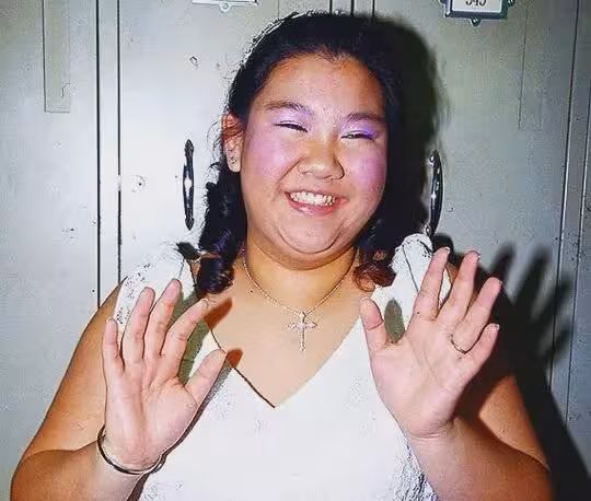 香港星二代淪落街頭!曾坐擁億萬身家,如今過得不如普通人……