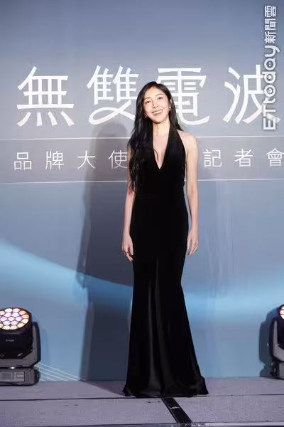 一聽許維恩罹癌嚇一跳!楊謹華27歲做健檢 照腸胃鏡「切除息肉」
