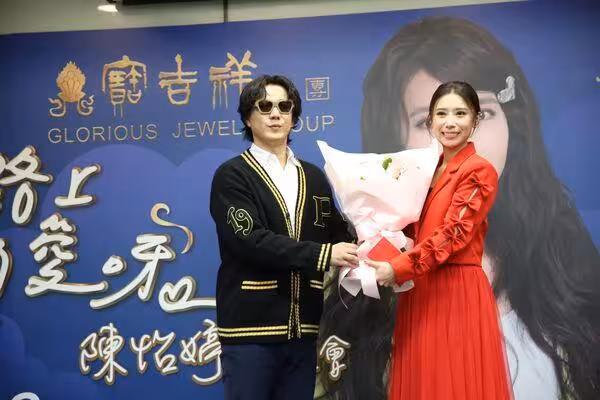 短髮老婆正爆！　蕭煌奇新婚甜喊「很幸福」揭當爸進度
