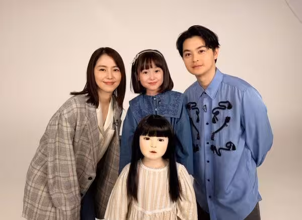 長澤雅美女兒對人偶講話「畫詭異塗鴉」　《鬼娃娃》封日版安娜貝爾