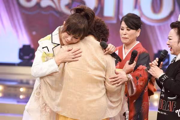 龍千玉媽媽為演唱會現身! 首提密婚、喪女之痛秒淚崩