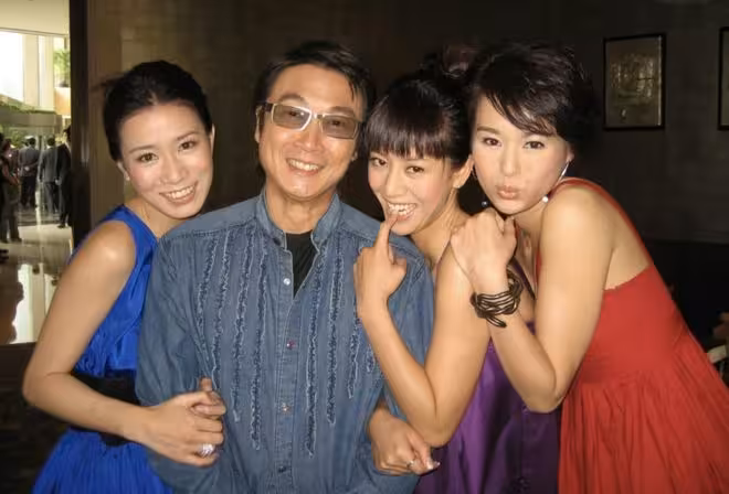 TVB知名男星曝光與多位一線花旦親密照！摸腰貼臉還扮親吻！艷福無邊