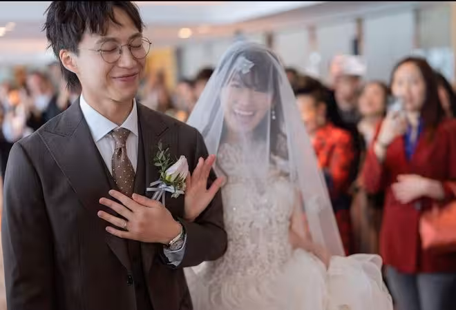 疑似懷孕！TVB男星日籍妻子大曬祈福照！剛失一哥地位就迎喜訊！