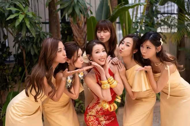 TVB前性感女星舉行婚禮！港姐好友擔任伴娘！豐滿身材十分搶眼！