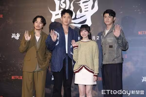 共撐一把傘爆復合謝欣穎!王柏傑大笑給答案 演三太子遇「神秘插曲」