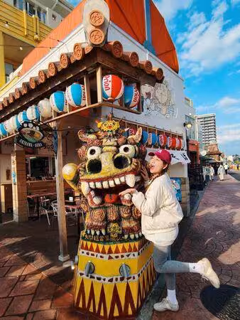 Energy書偉辣妻卸貨倒數!懷雙胞胎「挺肚最後一飛」不科學身材全被拍
