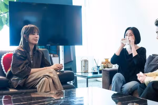 賈永婕情義送別大S!小S淚崩憶低潮「閉門不出」 她暖心陪伴助走出傷痛