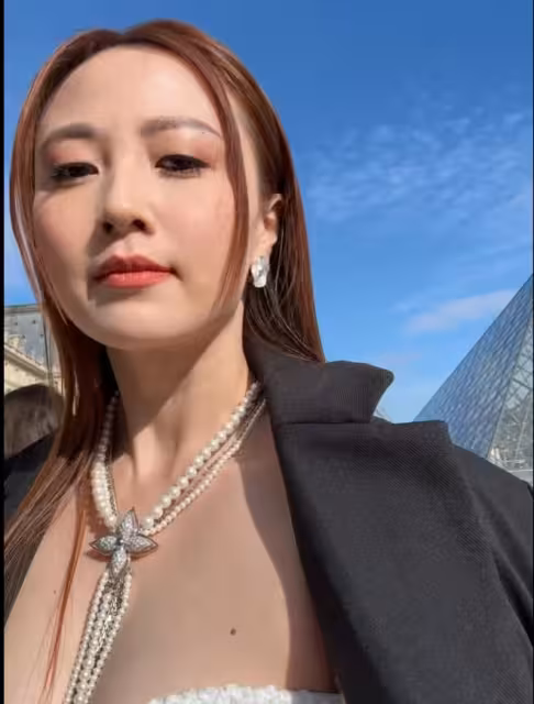 TVB遭雪藏花旦打入名媛圈！獲邀請出席巴黎時裝周！傳戀富二代躋身上流