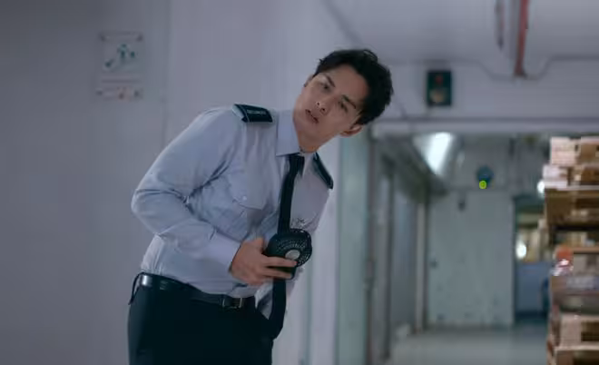 TVB花旦跪地上大曬火辣身材！TVB小生驚喜客串！兩人上演搞笑一幕！