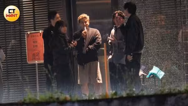 小煜離婚半年後「棒棒堂活動也停擺」!深夜出沒酒吧…現況全被拍