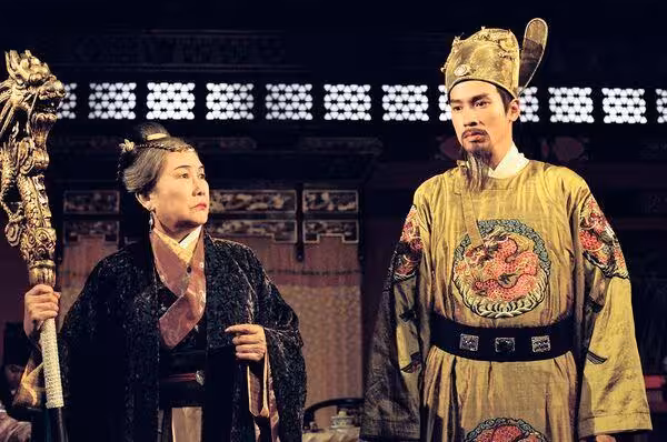 洗腦神曲《大展鴻圖》其實源自經典港劇!男神穿古裝意外脫口英文