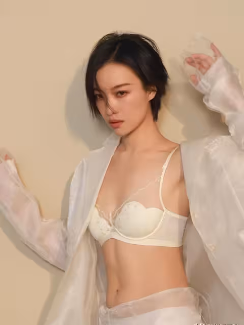 大飽眼福！倪妮萬茜劉亦菲代言內衣，網友贊她們都沒有喧賓奪主