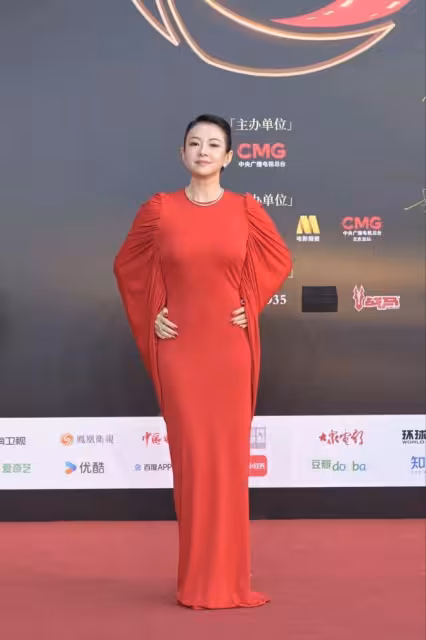 章子怡風波發酵，知情人曝她胖了真相 原來倪萍並非她的歸宿