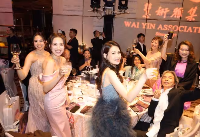 星光熠熠！超60位歷代港姐盛裝出席活動！