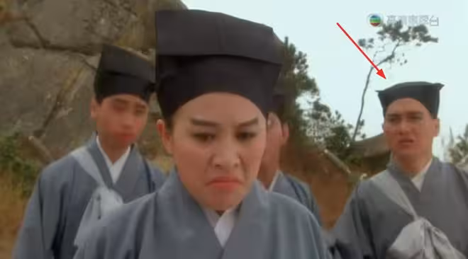 TVB資深綠葉宣布離巢!入行32年演過300多部劇!自揭沒人脈仍被安排跑龍套!