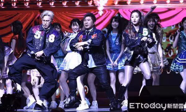 胡瓜出事了! 演出前驚爆下樓梯摔倒「還急打3針」