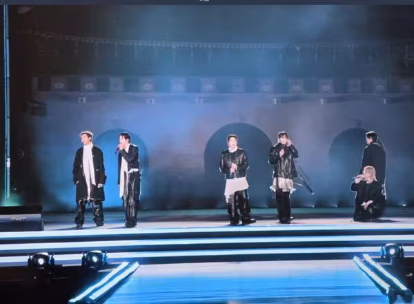 王者回歸!4萬人擠爆光化門 BTS準時開唱Jimin快哭:終於見到你們