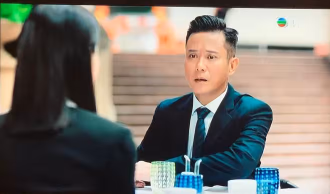 TVB前男星因家人離世取消直播!發視頻向網友道歉!面容憔悴眼眨淚光