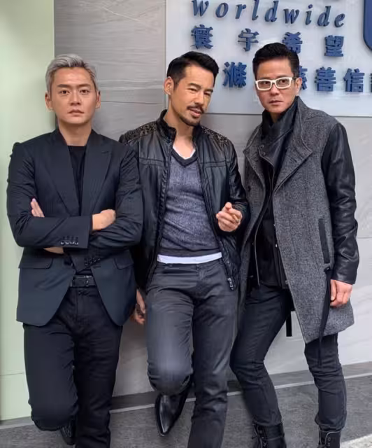 TVB前男星因家人離世取消直播!發視頻向網友道歉!面容憔悴眼眨淚光