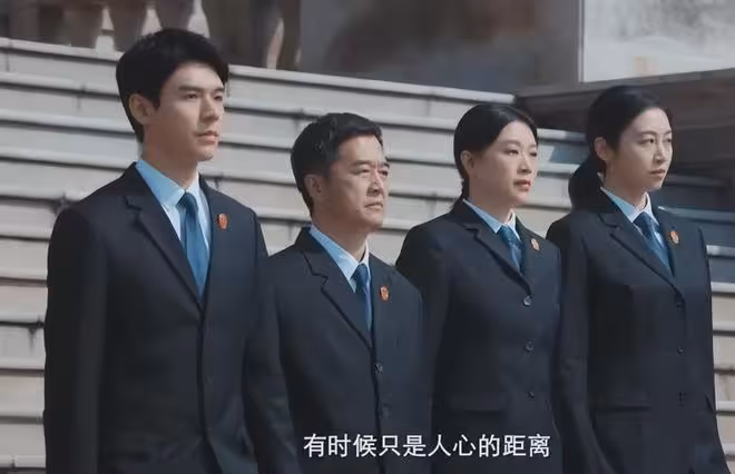 《家事法庭》舒婷因為女兒救下小籠包，才懂沈謝秩為啥會接受秦睿