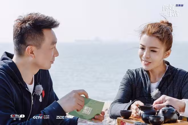 央視主持人集體痛哭，背後的真相到底是什麼？