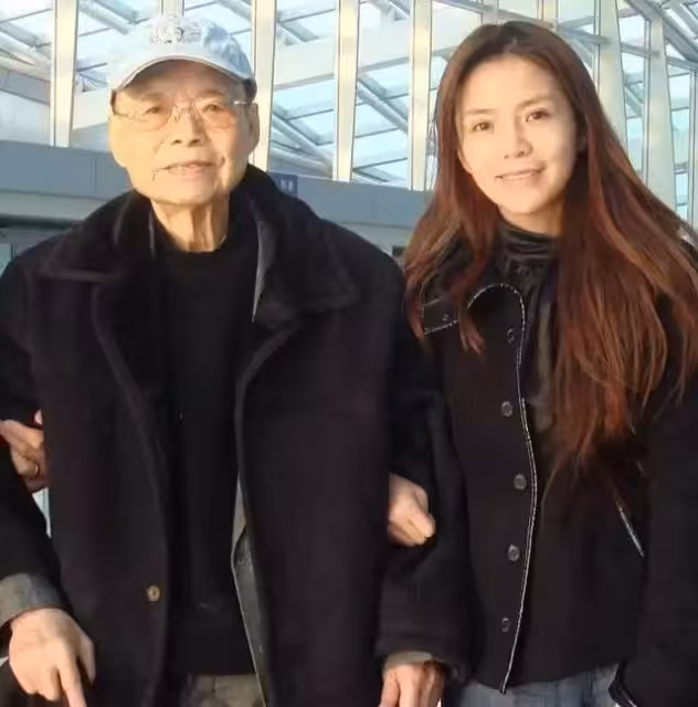 央視主持人集體痛哭，背後的真相到底是什麼？