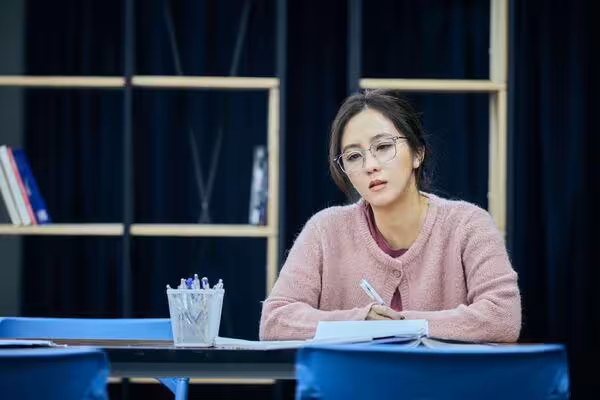 重溫結婚誓言「每次背都淚崩」　何如芸舞台劇揭密30年婚內失戀！