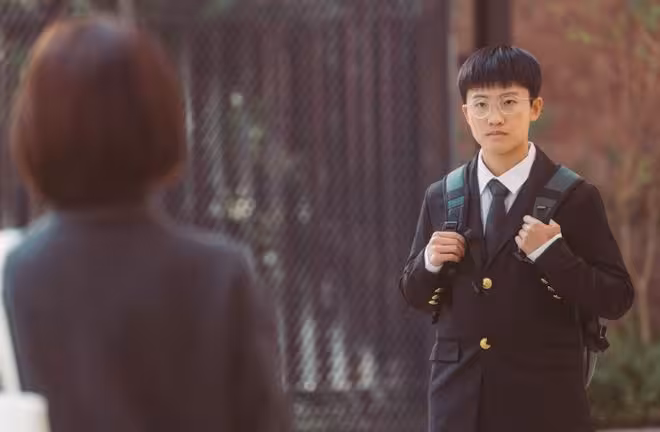 TVB 女星反串 14 歲少年犯!竟是港大犯罪學碩士!演技太絕完全看不出是女生!