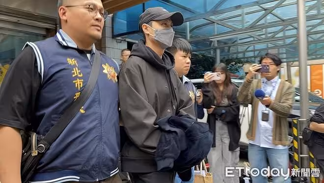 王子邱勝翊警詢結束「移送新北地檢署」!不回應媒體提問快步上車