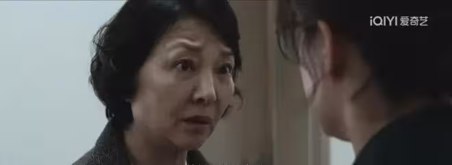 《危險關係》：顏聆的學生被PUA、閨蜜被詐騙，自己還被羅梁設局