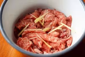 番茄香菇蒸牛肉