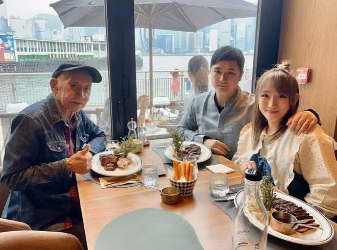 矛盾徹底激化！TVB老戲骨爆大兒子禁止家人探望病逝母親！反被曝父親遭弟弟操控！