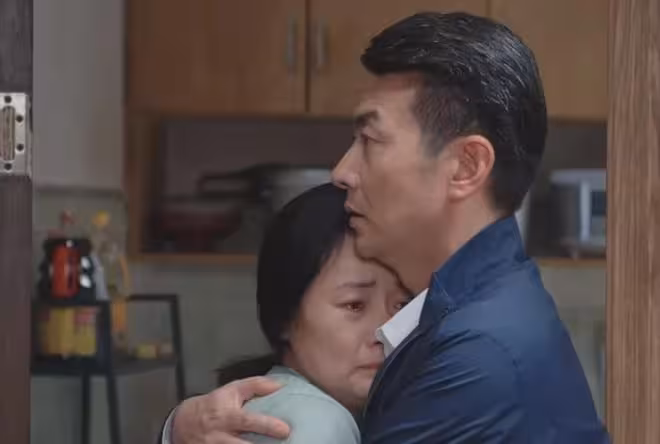 《鋼鐵森林》原著：戚嚴到死都不恨戚真，他恨的是她從來不肯愛他