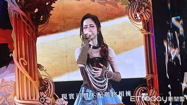 鄧紫棋爆開唱前「喉嚨出事」! 壓力破表崩潰:真的完蛋了