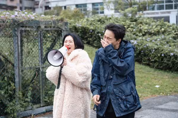 小S堅強復工!粉絲暖喊「能活著就很棒了」她當場淚灑街頭