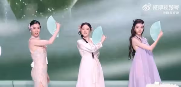 《浪姐7》首公演爆「對嘴假唱」！直播偷改字被抓包　網出征開轟