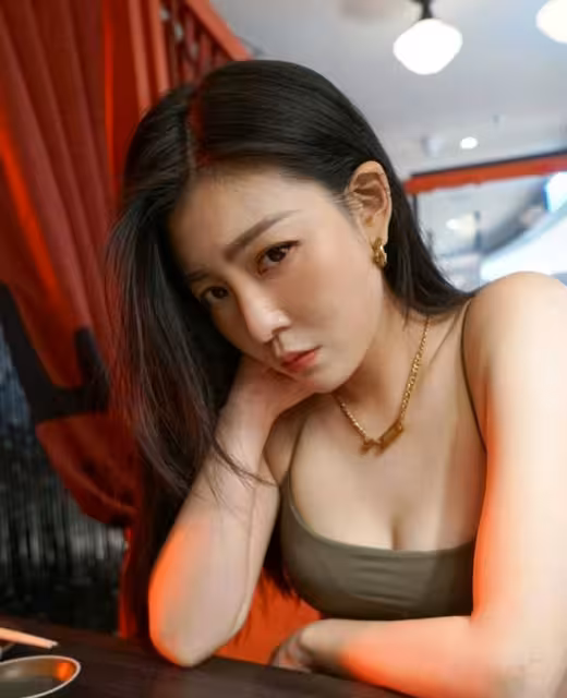 恭喜！TVB男星離巢後火速公開戀情！女友是入行16年女星！低調拍拖已5年！