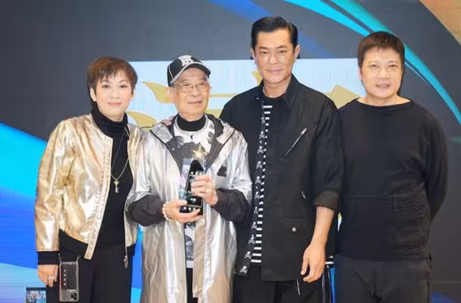 一路走好!香港資深男星逝世享年89歲!終身未婚曾稱不願與圈內美女戀愛
