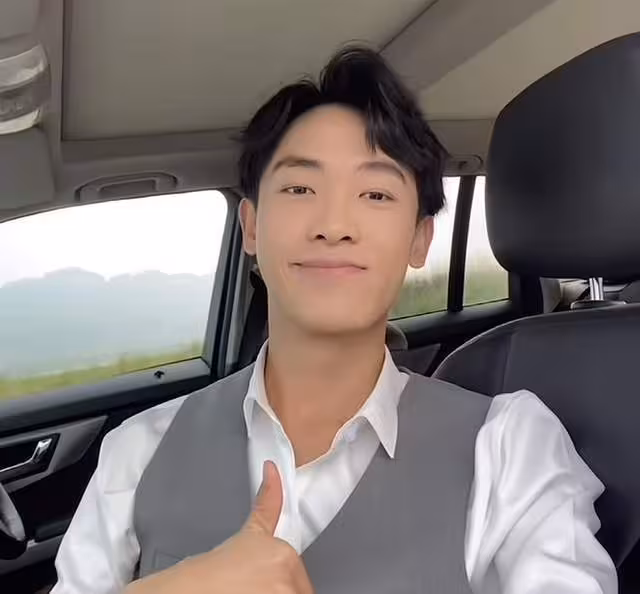 演員周墨才27歲就患腦梗死亡，原因被拔出，疑與長期消耗勞累有關