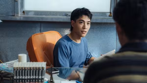 SpeXial晨翔、子閎另類合體了! 初孟軒「雙唇交疊激吻」鍾岳軒