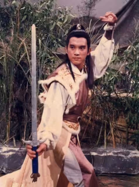 一路走好！TVB前男星離世終年63歲！與劉德華是藝訓班同學！轉行後不相往來！
