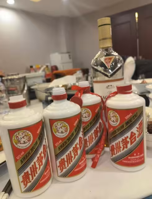 中國人真不愛喝酒了？酒桌冷了，生活才真正熱了